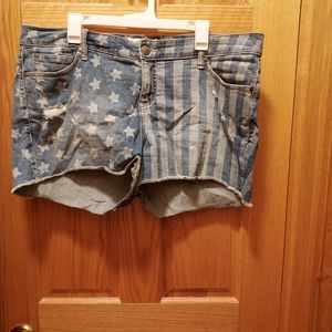 Torrid size 18 (2X/XXL) American stars and stripes jean shorts Distressed